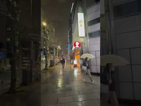 【雨の東京散歩】小川町駅から神田駅へ｜濡れた街が光る幻想的な夜の風景【日本の美しい夜景】