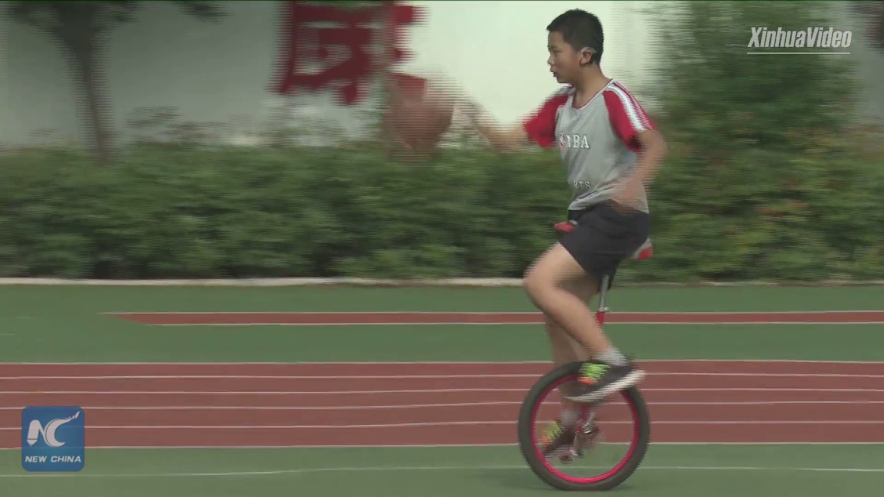 So cool! Chinese primary school students show stunning skills on