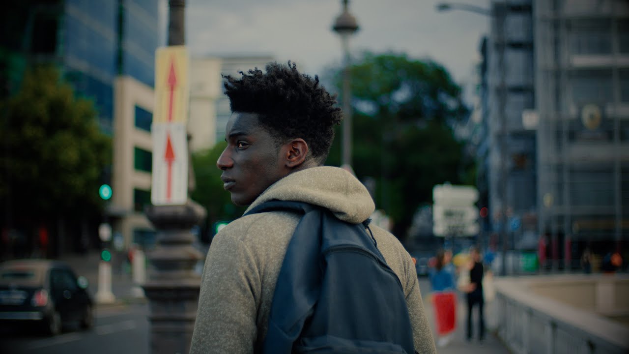 Chemins de traverse - Le périple d'un mineur non accompagné en France