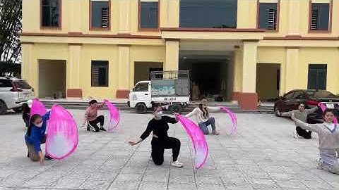 Những bông hoa trong vườn Bác