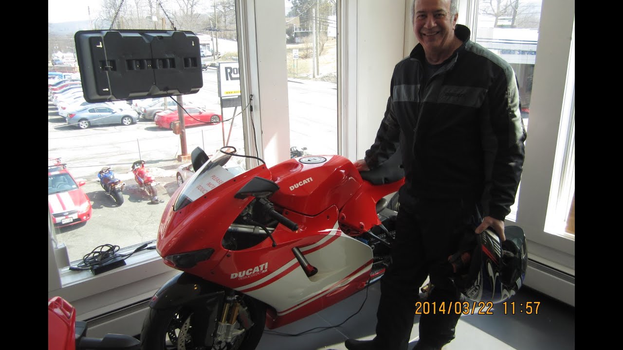 FINAL BUFFING OF CLEARCOATS.