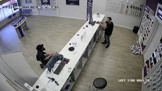 Man tries to rob a phone store and finds out