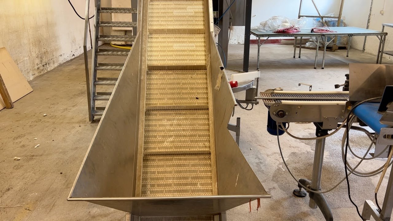 Köp Vertikal packmaskin GNA AV 65 på Klaravik