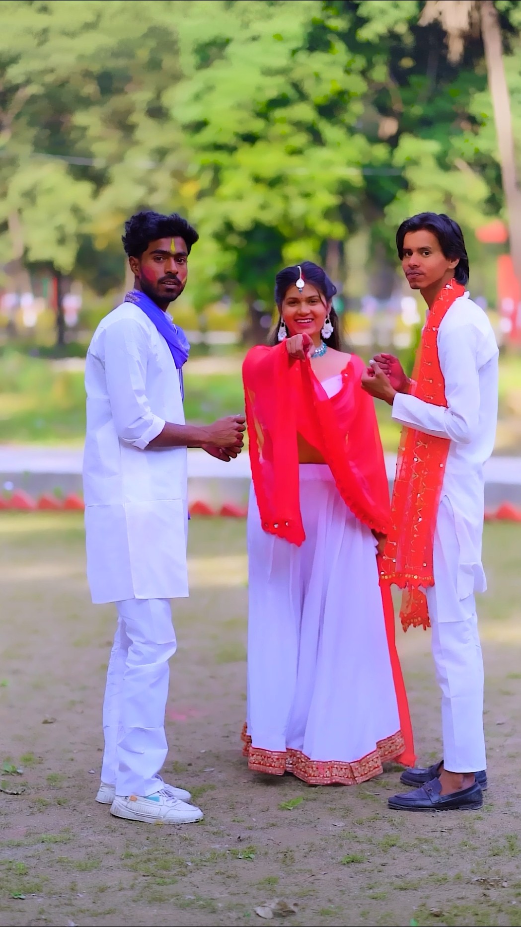 Sajan sajan teri dulhan tujhko pukare