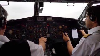 Boeing B727 takeoff from cockpit and landing from the rear