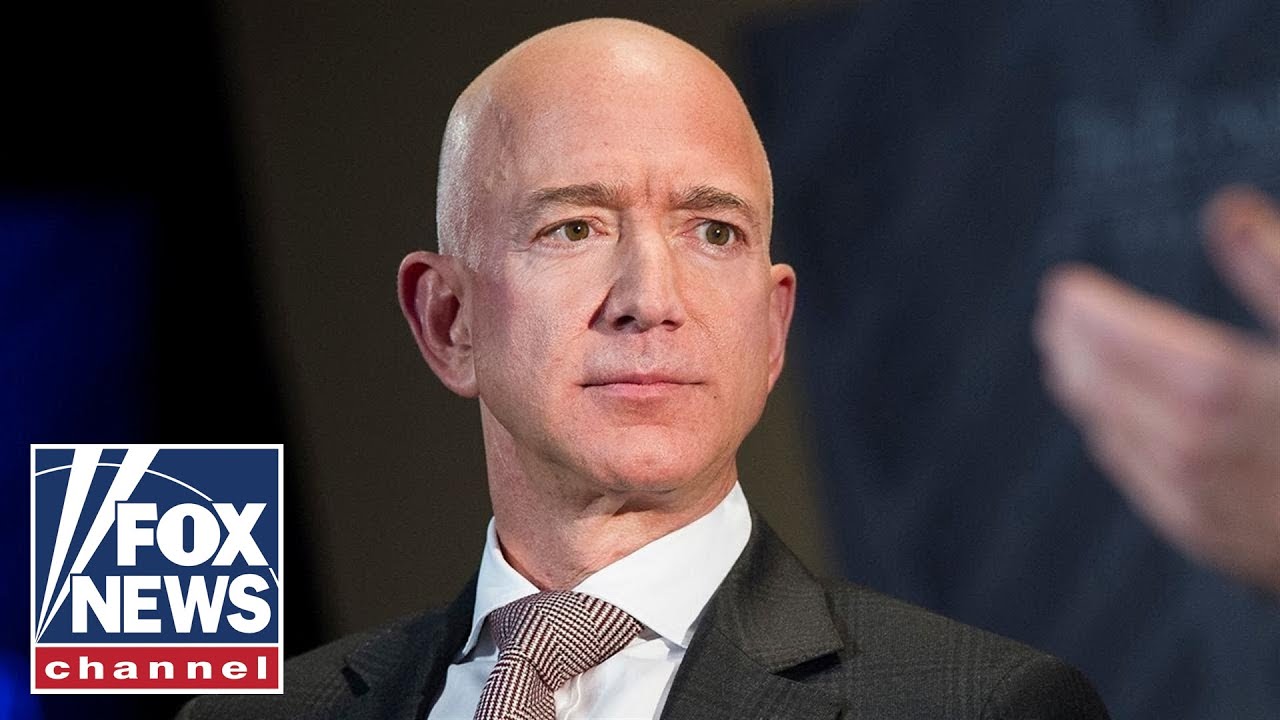 Jeff Bezos, Blue Origin crew hold post-mission press conference - YouTube