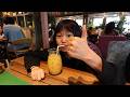 Trying a Hawaiian Cafe with My Family in Japan