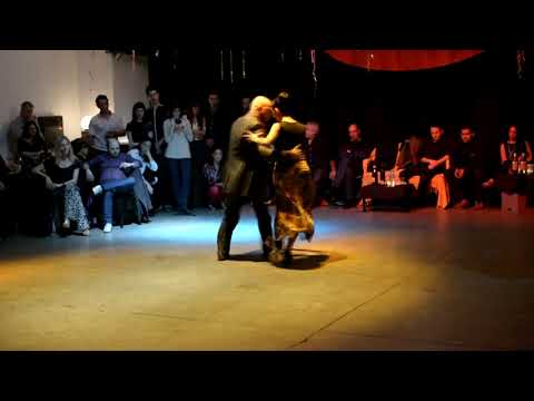 Moira Castellano y Sebastian de la Vallina. FESTIFARO, Rosario Argentina.