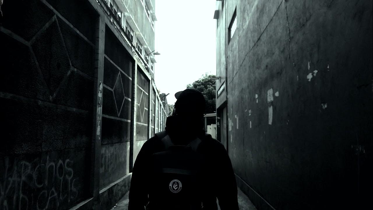 free track/street style