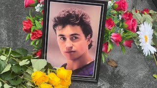 картинка: Смерть на льду . Трагическая судьба Олимпийского чемпиона Сергея Гринькова / Ваганьковское кладбище
