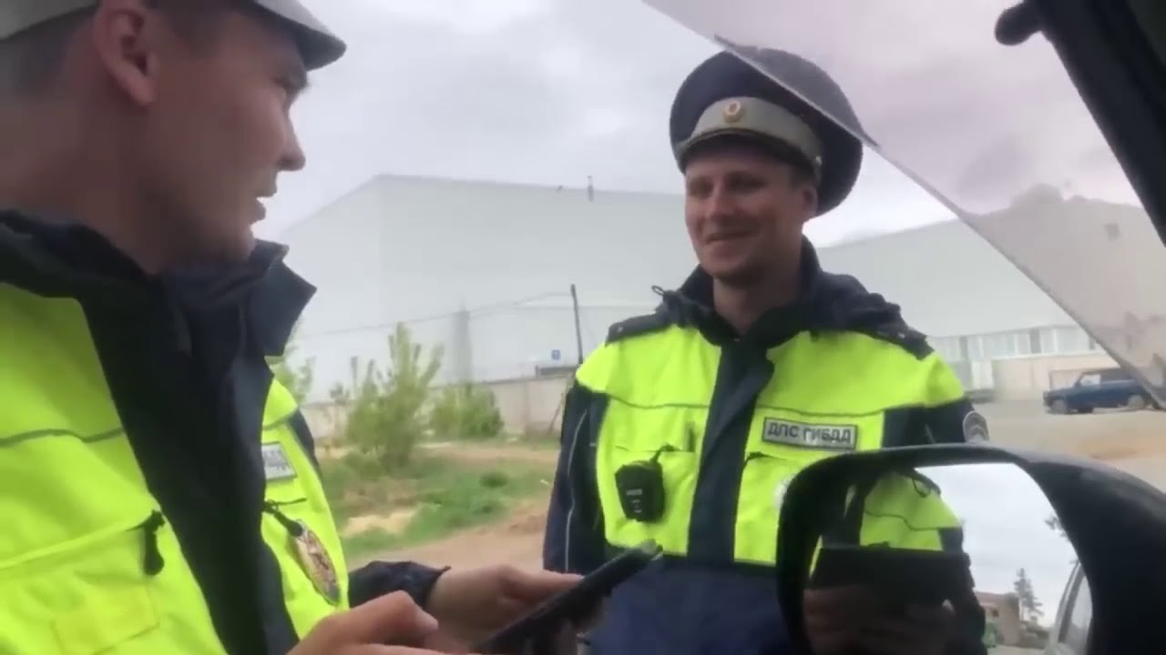 ГАЙЦЫ ПОЛУЧИЛИ ОТПОР СХОДУ ПРИ НЕЗАКОННОЙ ОСТАНОВКИ ЧЕЛЯБА КОПЕЙСК