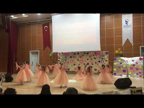 Hanife Ecrin 2017-2018 Yıl Sonu gösterisi Sevgili Sultanları