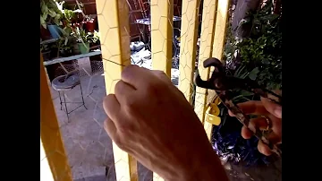 Como colocar tela na grade do portão?