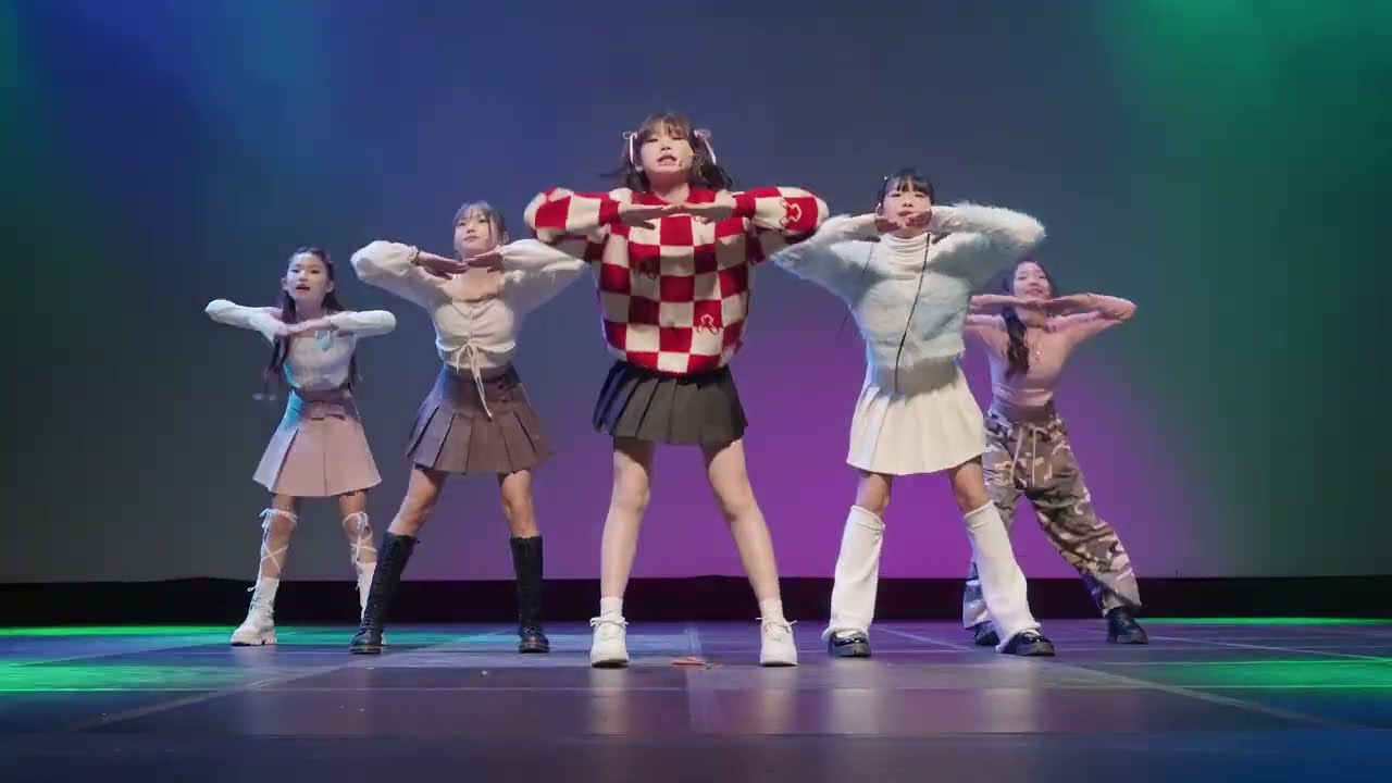 Our very first stage and the last one as elementary students | KAMBI - 'Emoji' | LAMA Stage 💜