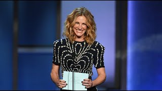 Julia Roberts reads a letter of recommendation from Denzel Washington's college professor