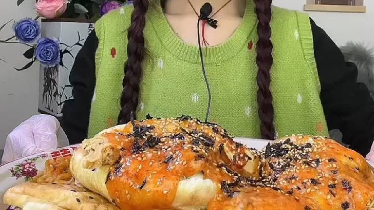 ASMR MUKBANG | 红唇微启，香气四溢。