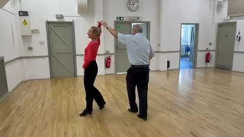 Bellissimo Cha Cha Sequence Dance to Music