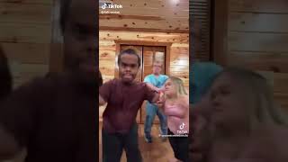 Pamuk Prens 7 Cüceleri̇ Oynatiyor