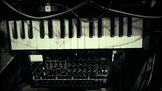 Roland SH-4D | No talking, playing some custom sounds for 10 minutes