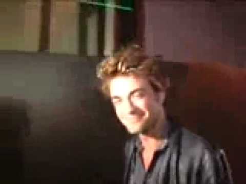 Video: Robert Pattison Debutta Come Designer