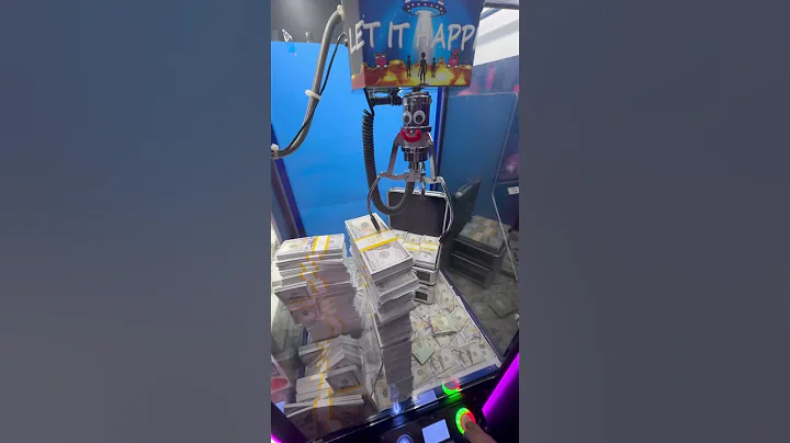 $500K LOCKED INSIDE CLAW MACHINE 🤑 #shorts #clawmachine #arcade #lifehacks