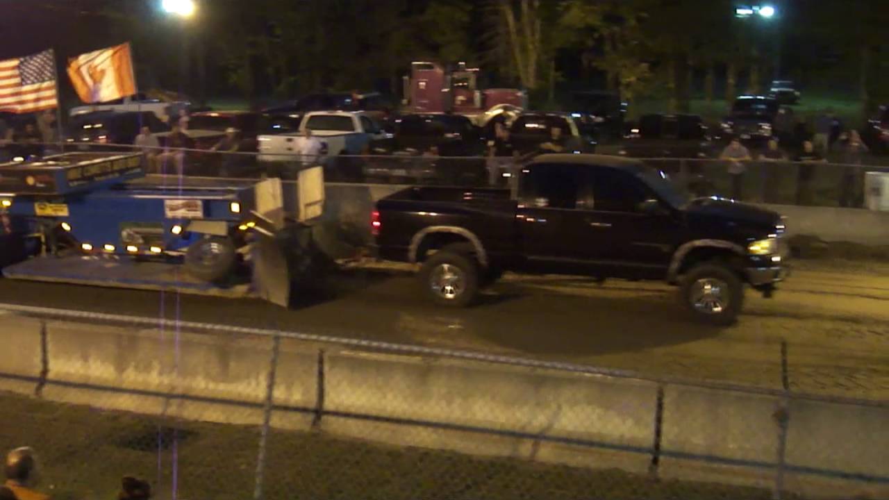 Clinton Truck Pull 2016 7000lb Street YouTube