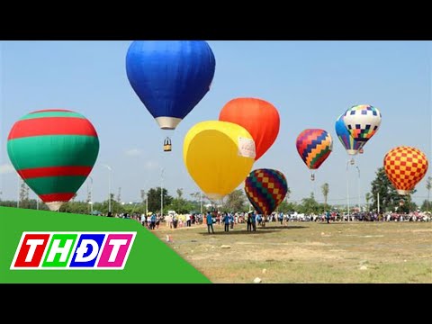 Video Lễ hội khinh khí cầu ở Kon Tum thu hút khách du lịch |... - youtube