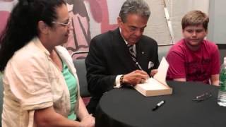 José José - Presentación del Libro &quot;Ésta es mi vida&quot; en Los Angeles