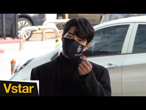 &quot;암행어사 출두요!&quot; 김명수의 출근길 (&#39;암행어사: 조선비밀수사단&#39; 온라인 인터뷰)