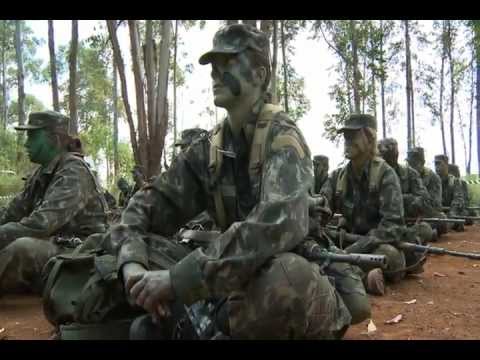 Exército Brasileiro - O 1º Grupo de Artilharia Antiaérea - Rio de  Janeiro/RJ - realiza formatura de conclusão do Estágio Básico de Sargentos  Temporários EBST 2013.