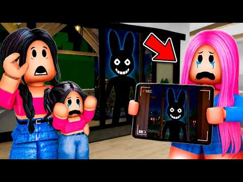 A SCARY ENTITY SHOWED UP TO OUR HOUSE in ROBLOX BROOKHAVEN RP!