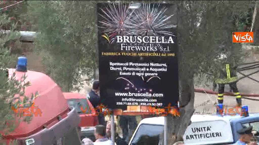 MODUGNO SCOPPIA FABBRICA DI FUOCHI D'ARTIFICIO - LE IMMAGINI DEI SOCCORSI