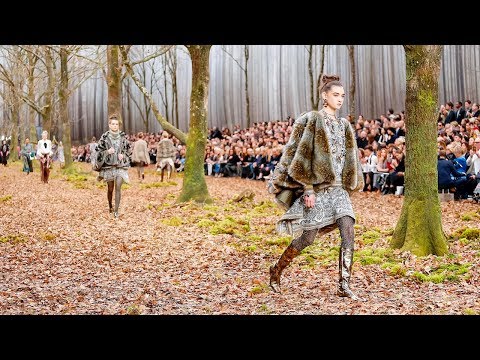 Chanel | Fall Winter 2018/2019 Full Fashion Show | Exclusive