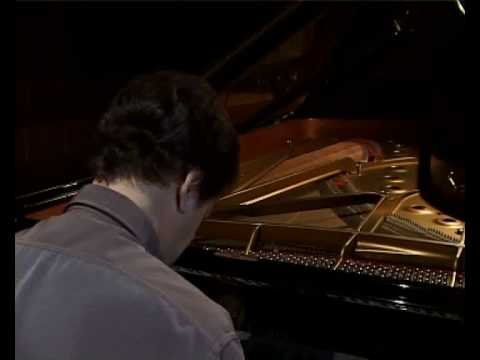 Sonata en Fa Mayor KV-533-494- Allegro. Mozart - U...