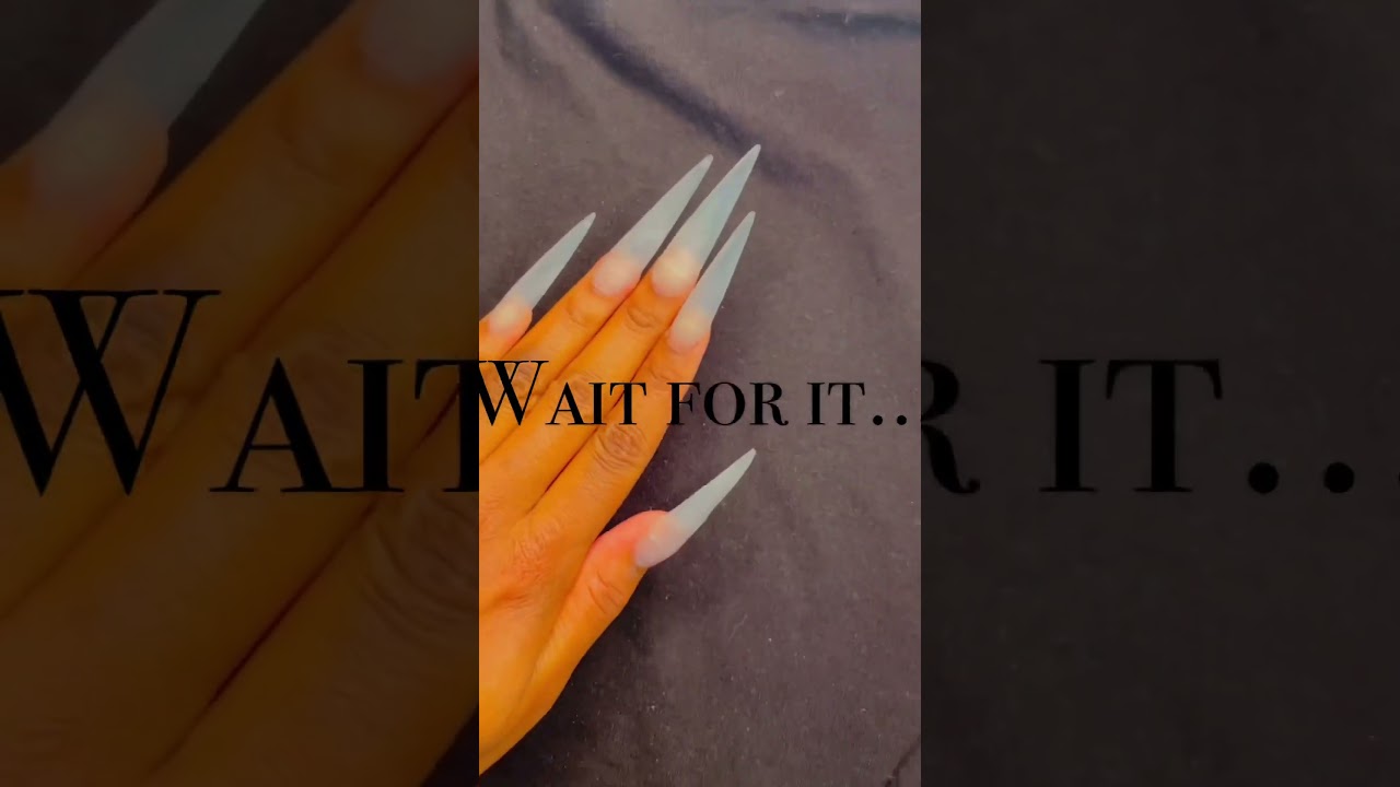 long black stiletto nails 🖤 