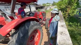 ปรับทำถนน ซอยข้างบ้าน Road repairs in Ban Nong Hin Village, Maha Sarakham, Thailand