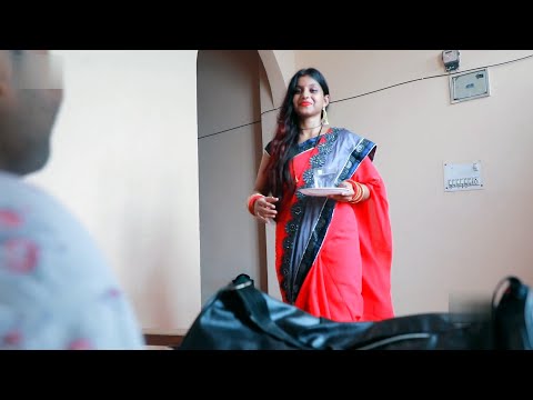Prity Actress Hot Sexy Entry Scene In Saree & Very Hotty Intro Scene Look In Red Saree