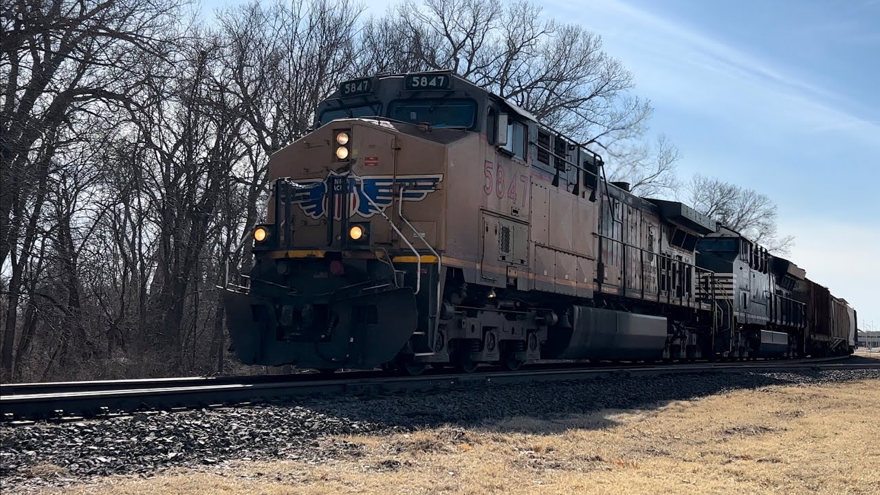 Fast Union Pacific Manifest train ft Howling NS Tier 4 Gevo!! 02/25/23 ...