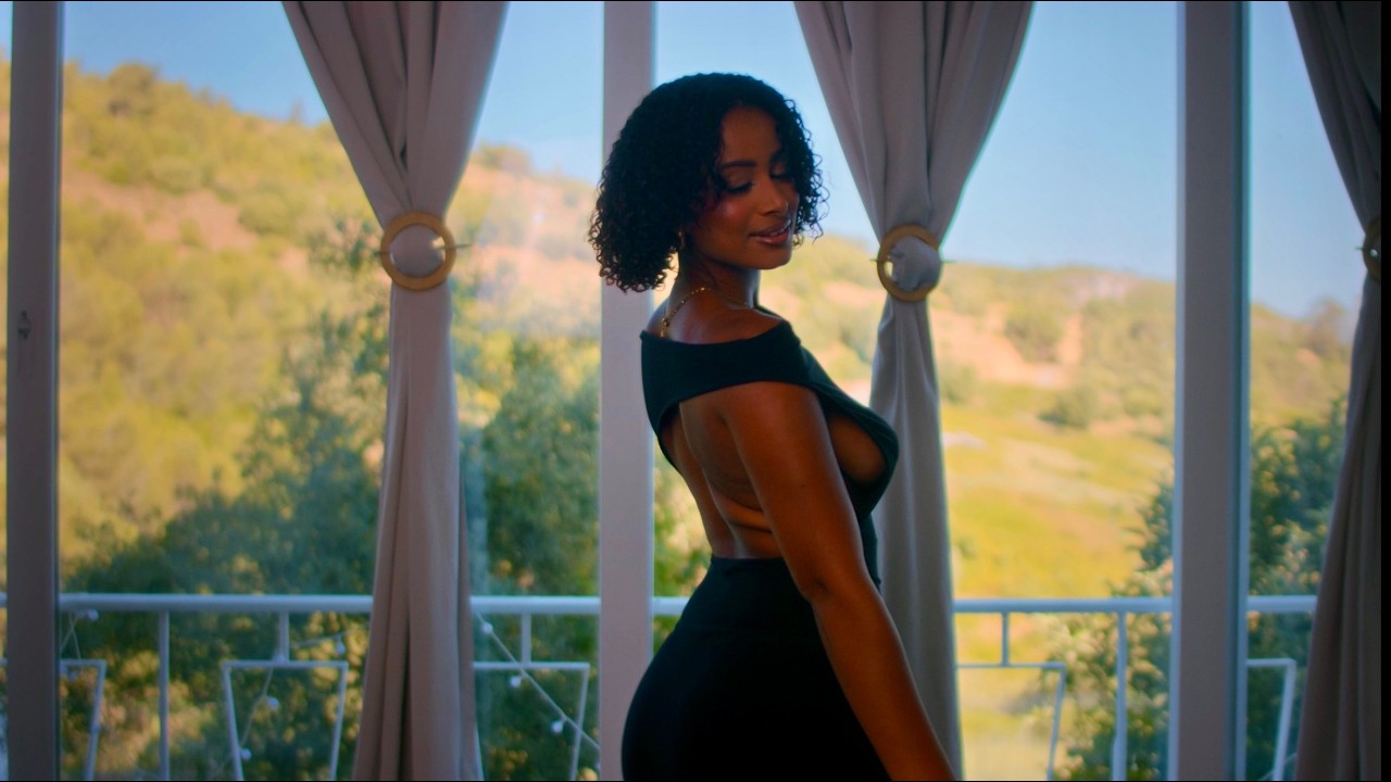 Guarda DON KIKAS - IMPLICA COMIGO (OFFICIAL VIDEO) su YouTube Guarda DON KIKAS - IMPLICA COMIGO (OFFICIAL VIDEO) su YouTube
