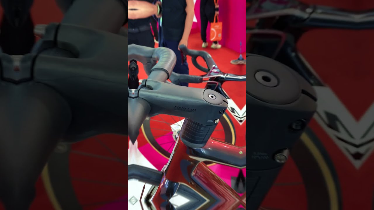 GIANT TCR Advanced SL China Cycle 24