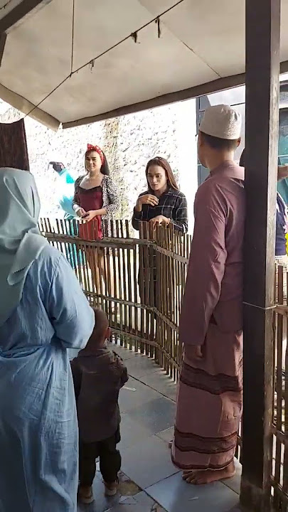 Lebaran ada Bencong #lebaran #lebaran2023 #idulfitri2023 #funny #shorts #ngamen