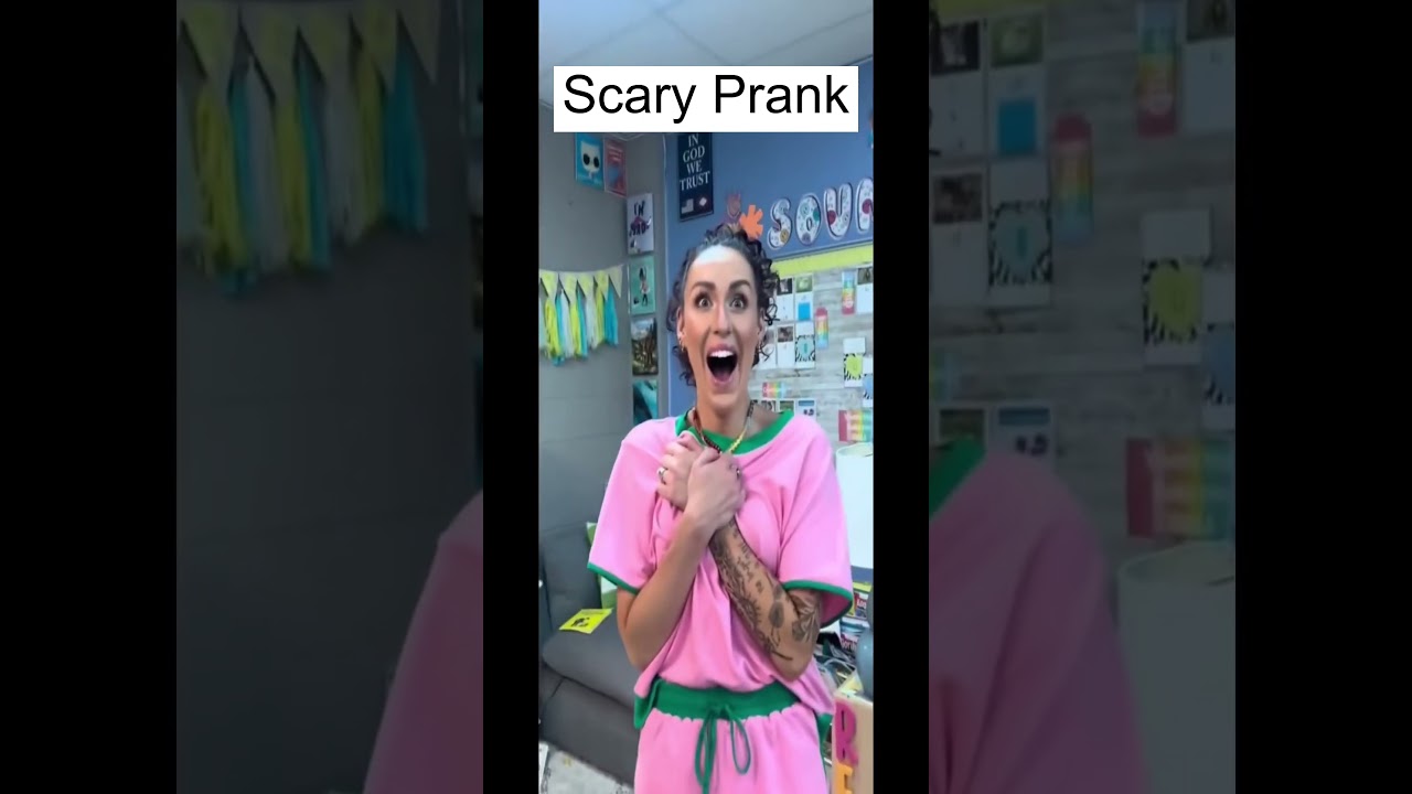 Best Scare Pranks 😱 