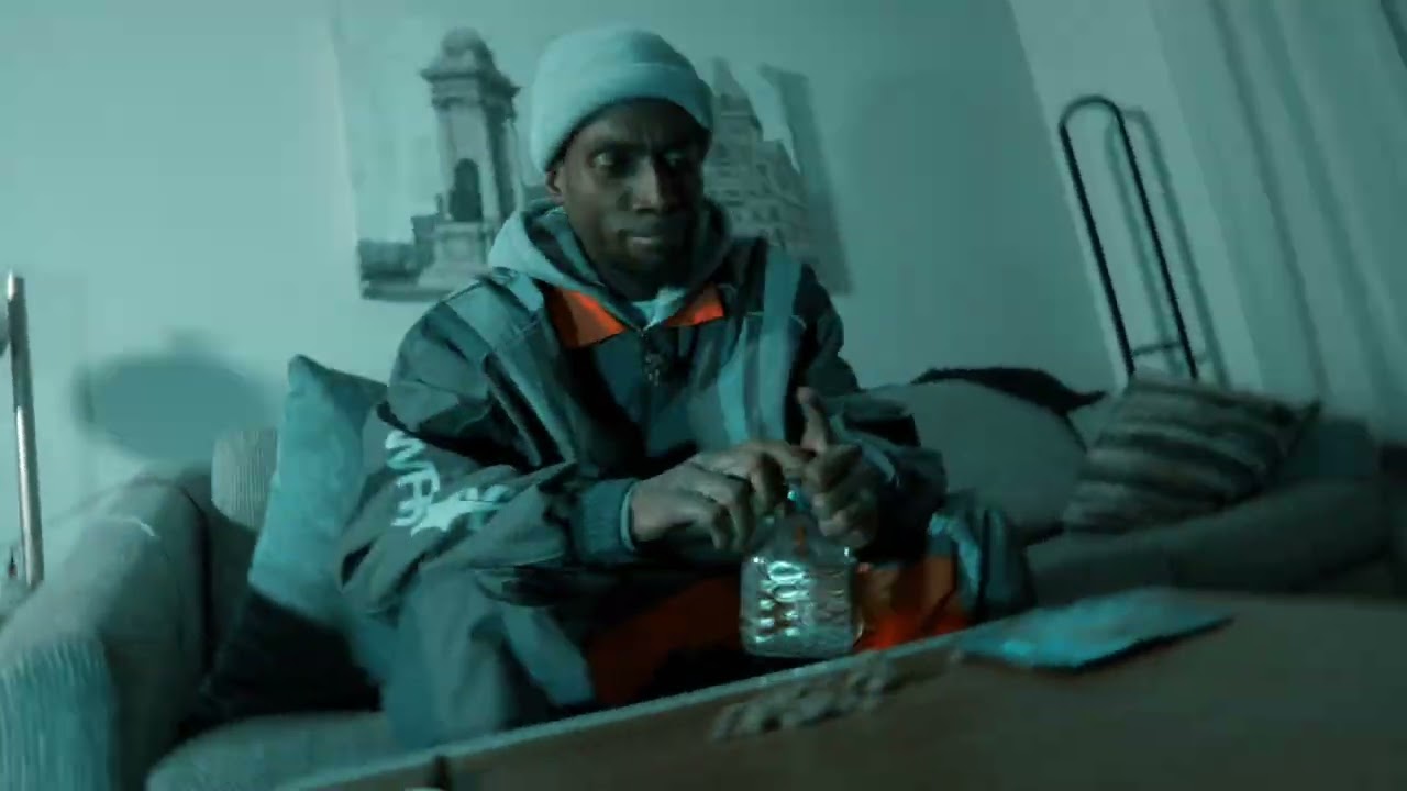 Waynelow-stressing (official video )