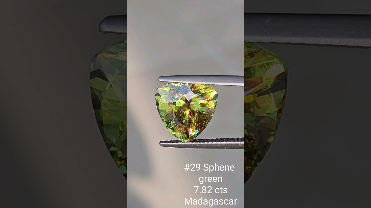 Сфен ( Титанит ) 7.8 ct 