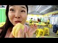 "Maple Syrup Durian" made Japanese Girl CRY in Malaysia