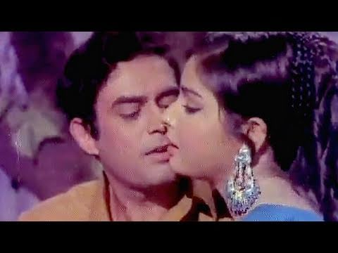 Tere Hothon Ke Do Phool   Sanjeev Kumar Rakhee  Mukesh Lata Mangeshkar  Paras  Romantic Song