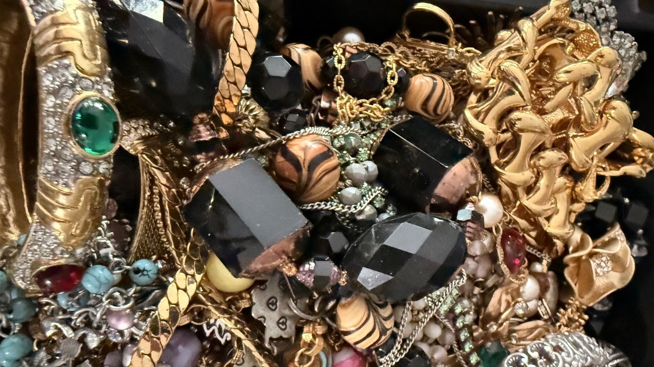 Costume jewelry live  SALE  2Pm PST