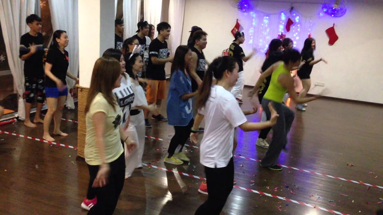Zumba class Little Apple (Fitness In Progress C180) YouTube