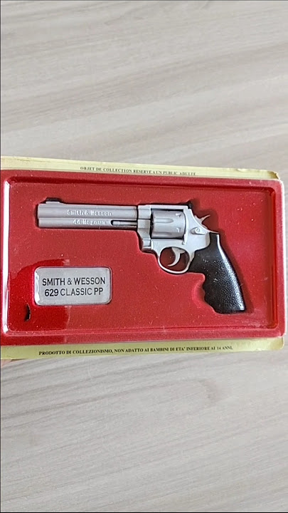 SMITH & WESSON 629 Classic PP 44 magnum miniature #short