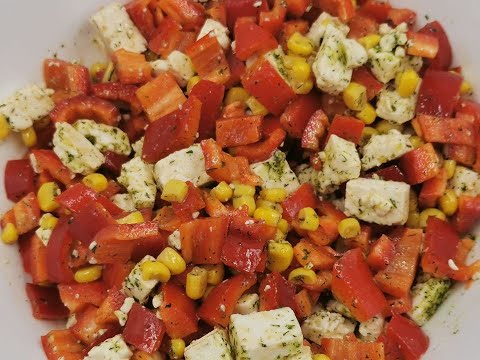 Video: Salat Mit Gebackenen Paprika Und Gebratenem Adyghe-Käse